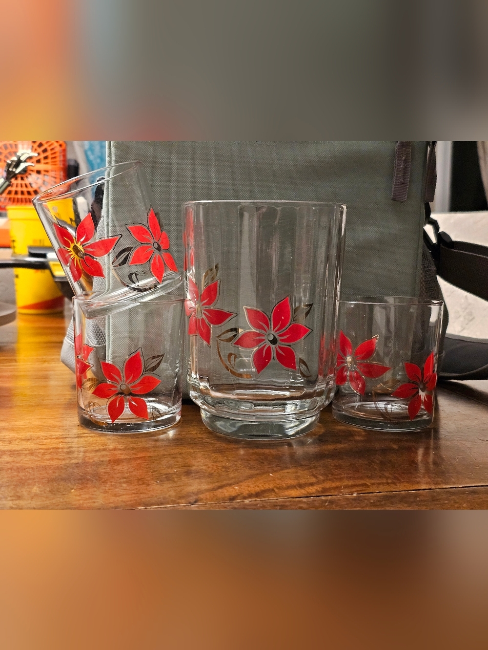 Vintage Poinsetta Ice Bucket And Drinking Glasses Set Of 4 Red Gold  Retro